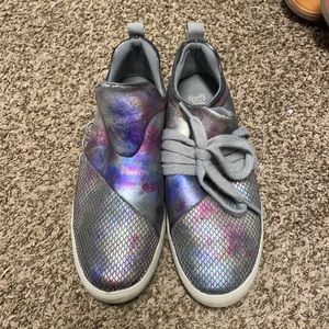 Brash kids 4.5 for like women’s 6